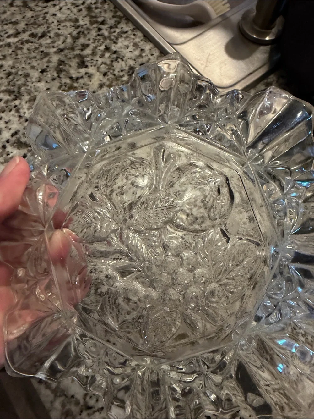 Federal Glass Co. Decorative Ruffled Serving Bowl - Clear